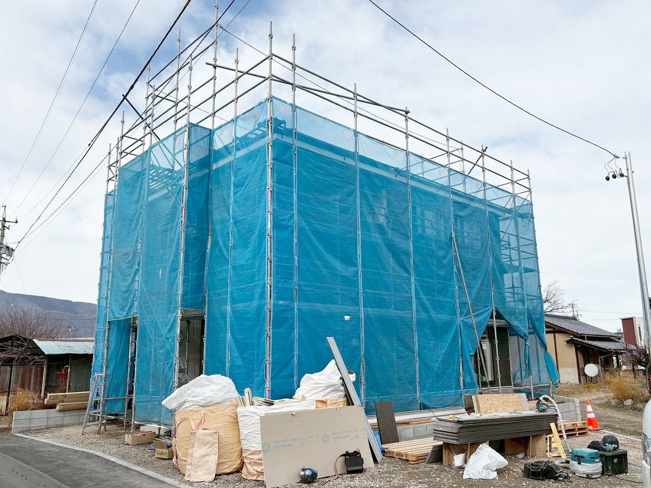 千曲市大字中 　新築戸建