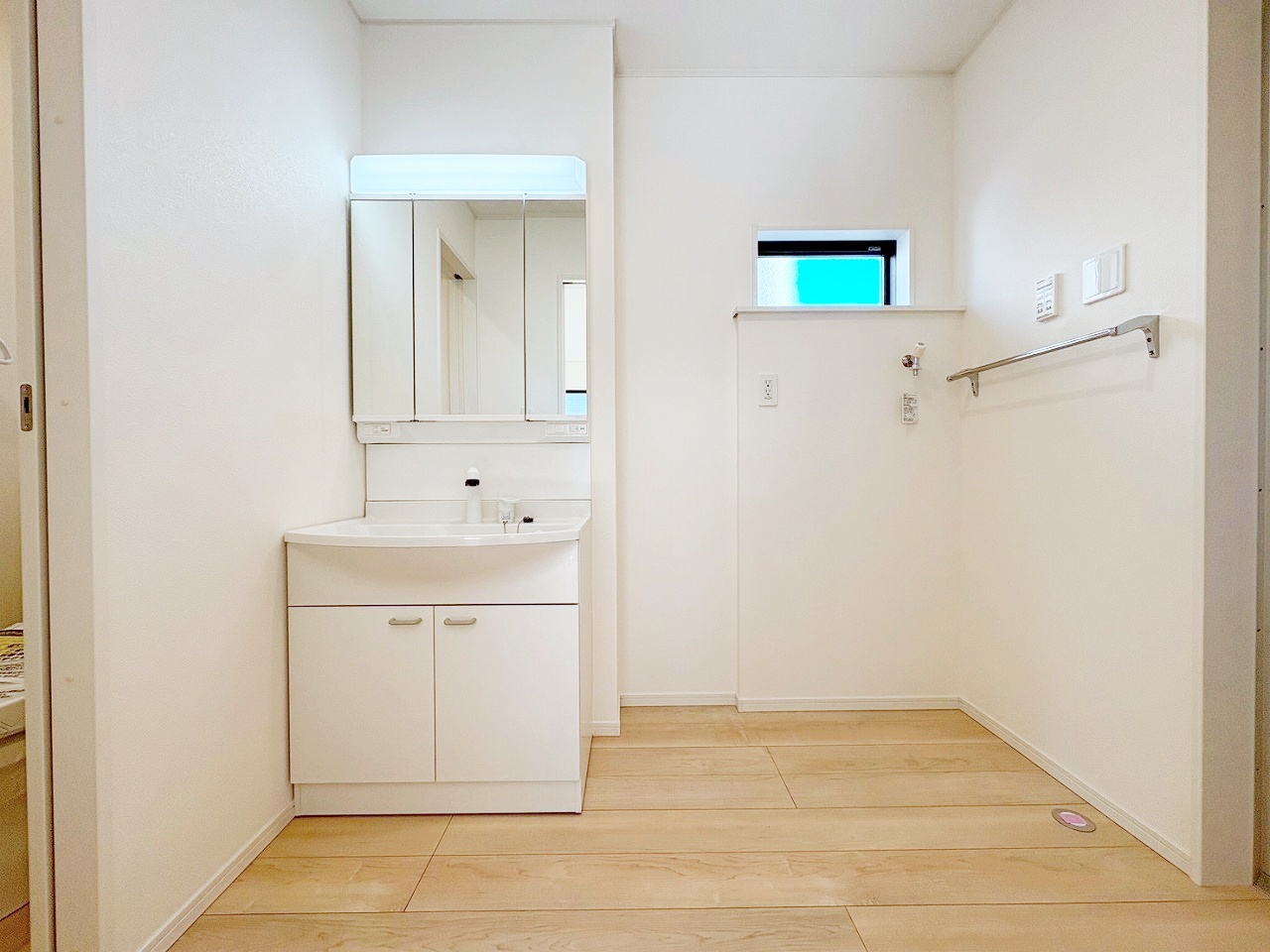 千曲市大字中 　新築戸建