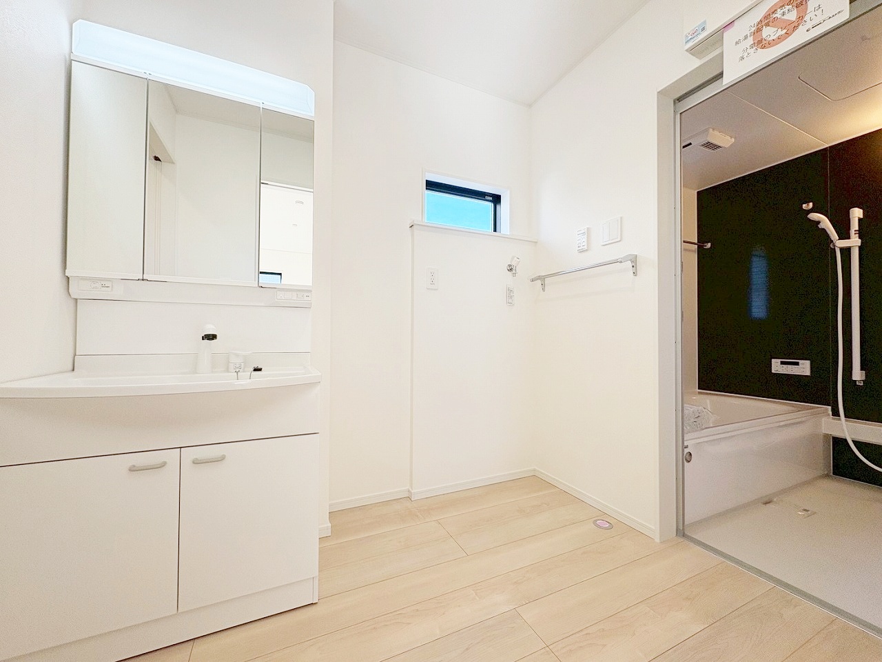 千曲市大字中 　新築戸建