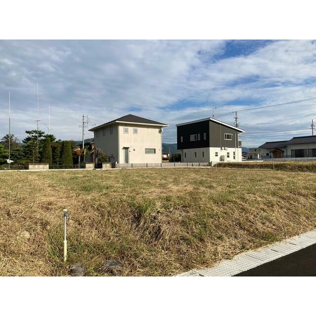 千曲市大字稲荷山　土地