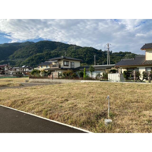 千曲市大字稲荷山　土地