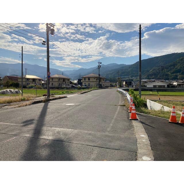 千曲市大字稲荷山　土地