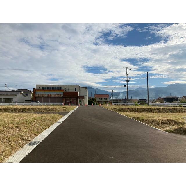 千曲市大字稲荷山　土地